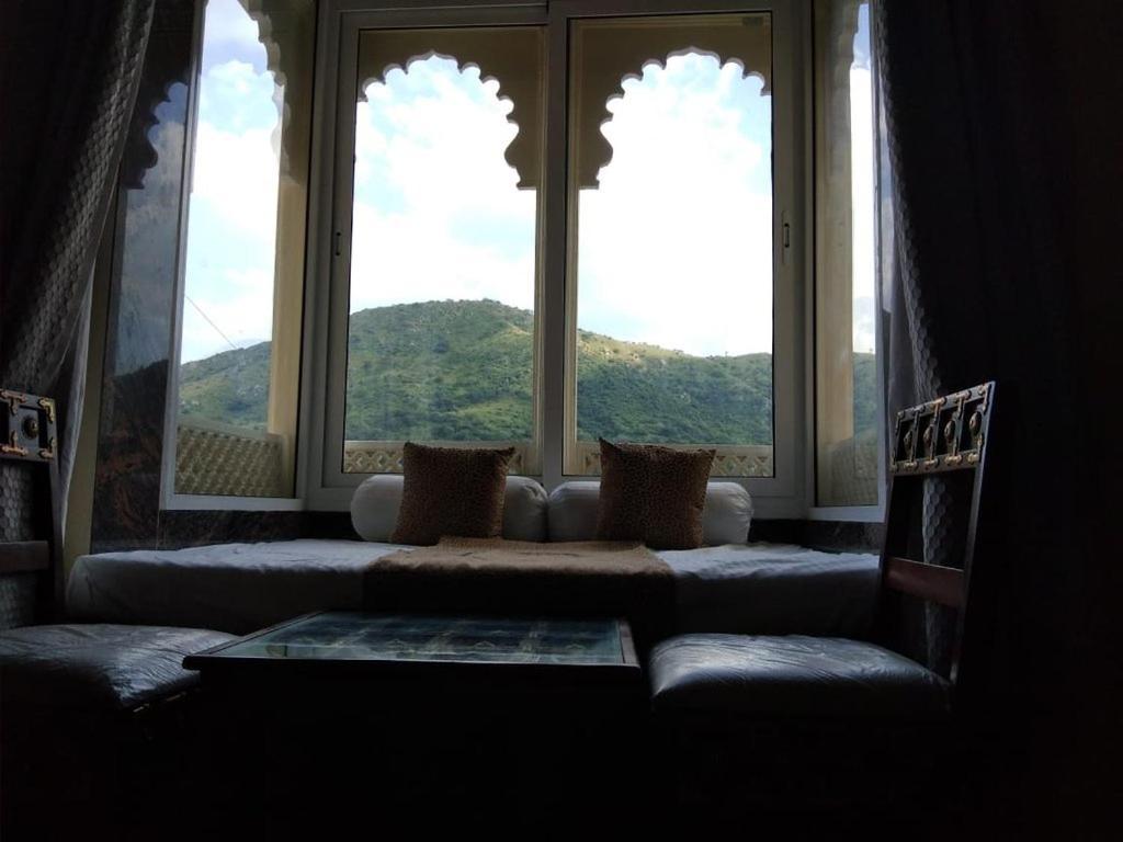 Golden Hands - Palace Raj Kumbha Kumbhalgarh Exterior photo