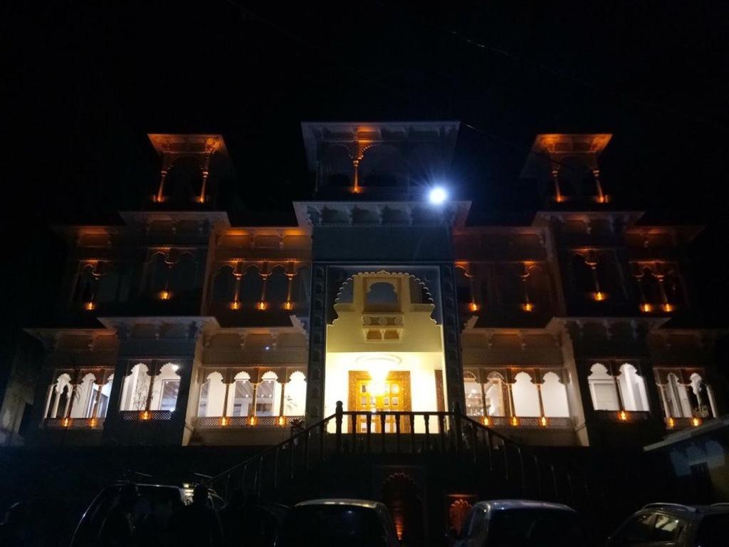 Golden Hands - Palace Raj Kumbha Kumbhalgarh Exterior photo